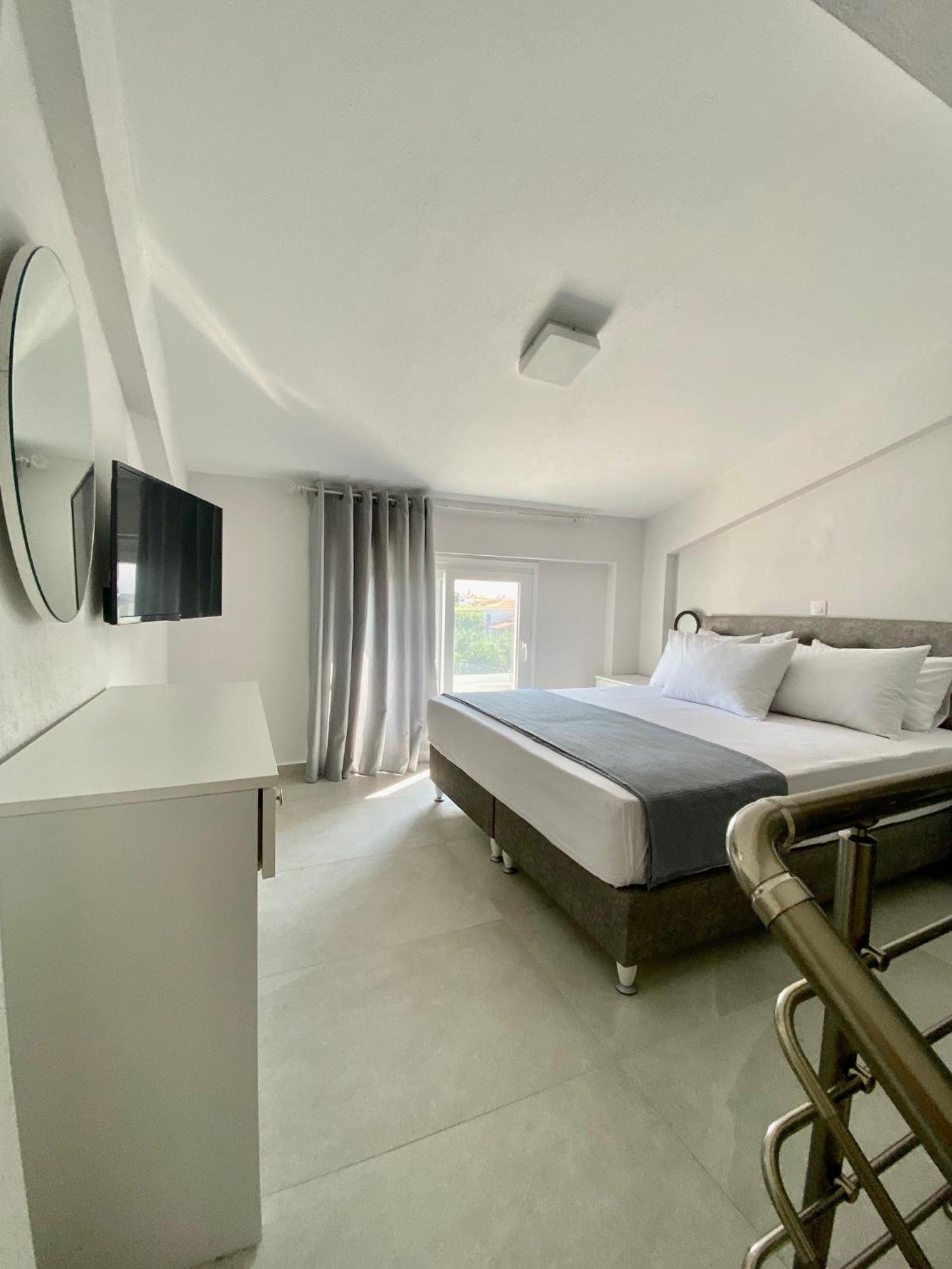Interni Luxury Living Appartement Nikiti  Buitenkant foto