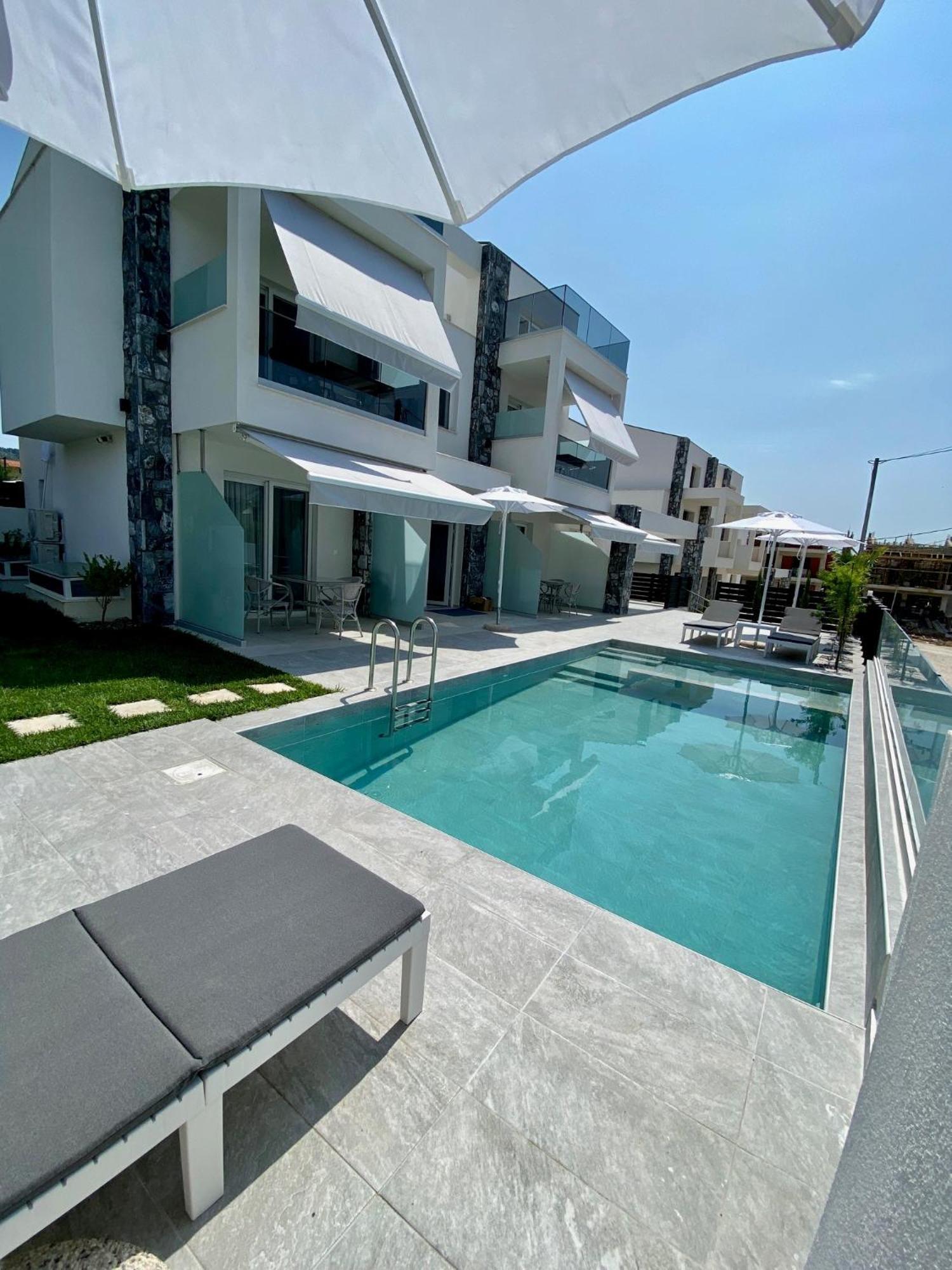 Interni Luxury Living Appartement Nikiti  Buitenkant foto